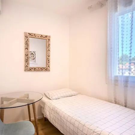 Modern And Contemporary Flat דירה קוארטו ד'אלטינו