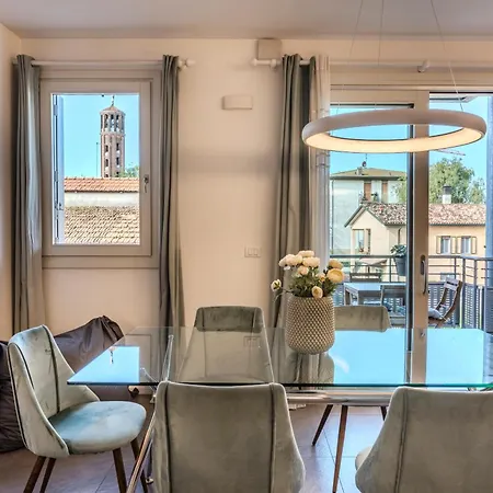 Modern And Contemporary Flat * קוארטו ד'אלטינו