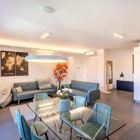 דירה Modern And Contemporary Flat