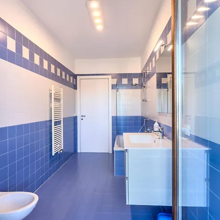דירה Modern And Contemporary Flat *