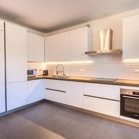 דירה Modern And Contemporary Flat *