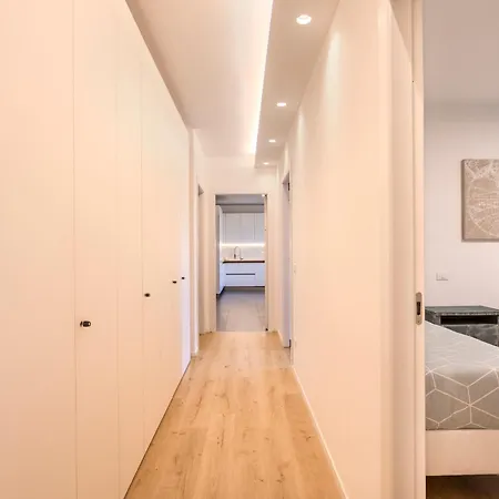 Modern And Contemporary Flat דירה קוארטו ד'אלטינו